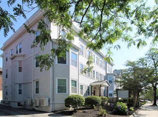 210 Waterman St APT 5, Providence, RI 02906