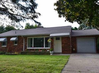 207 Okemah Rd, Waterford, MI 48328