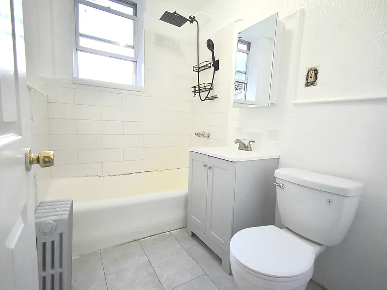 165 Augusta St #C1 — Photo 3