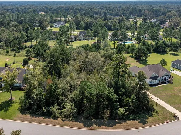 128 E Edgefield Dr, Leesburg, GA 31763