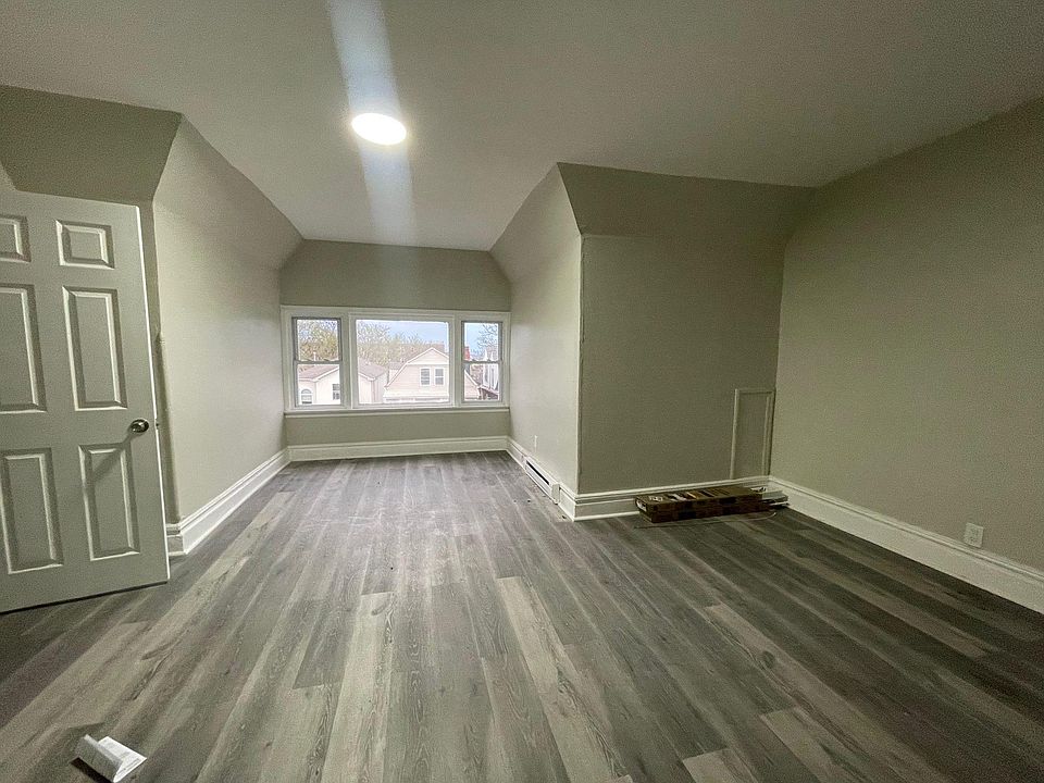 2nd image of 69 Seymour Ave Floor 3