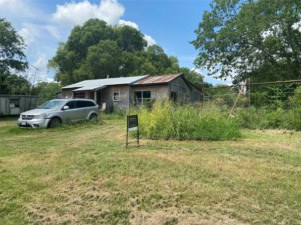 306 N 5th St, Quinlan, TX 75474