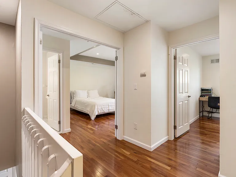 1504 Westgate Dr — Photo 12