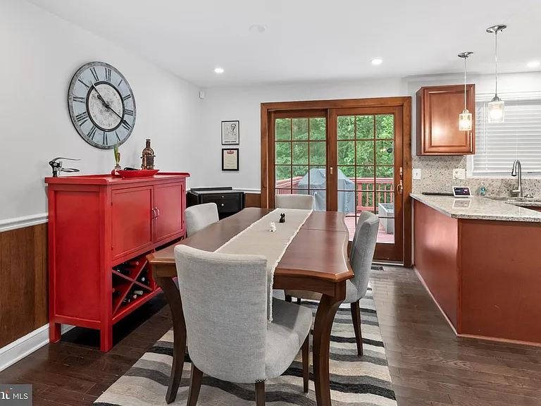 8113 Loving Forest Ct — Photo 15