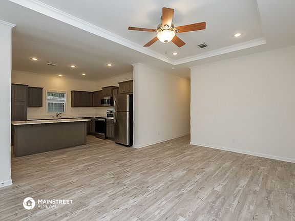 3rd image of 501 26th Ave S