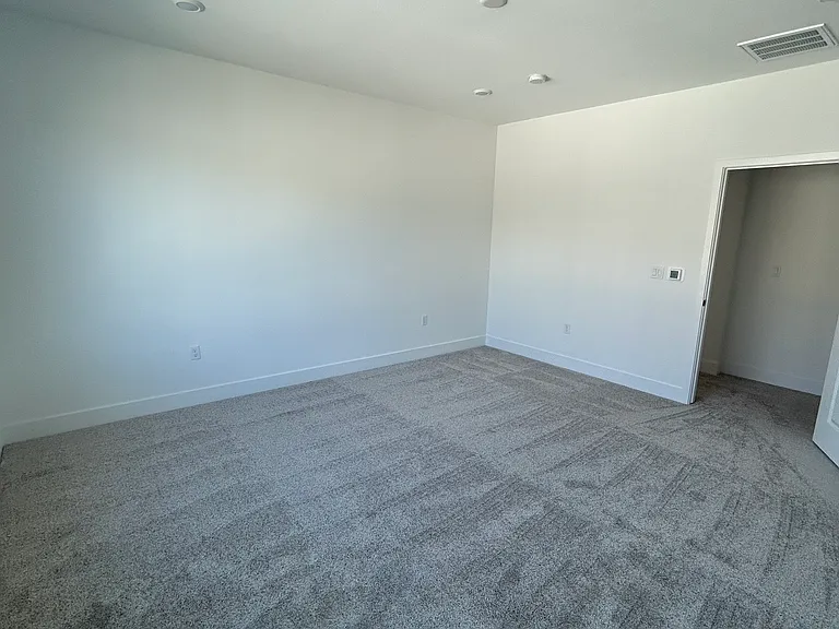 134 W Idyllwild Pl — Photo 11