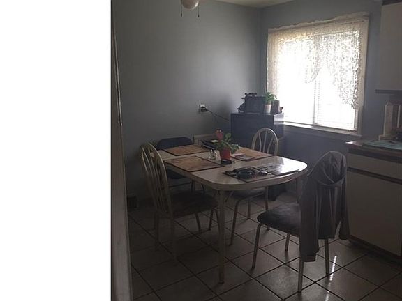 5th image of 9318 Park Heights Ave