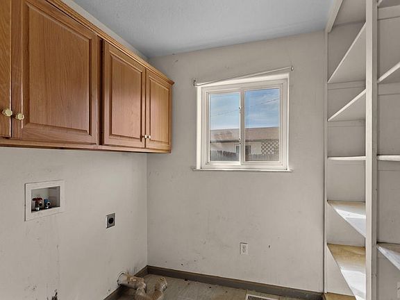 3rd image of 413 Mitchell Ave