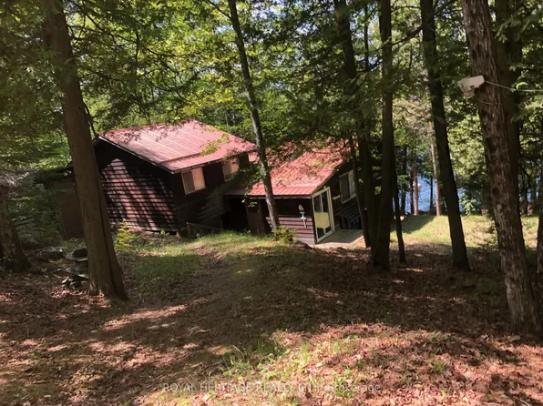 1160 Sunset Strip Ln, North Frontenac, ON K0H 2M0