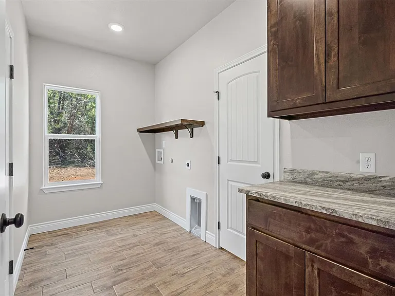 3402 Hilltop Rd — Photo 33