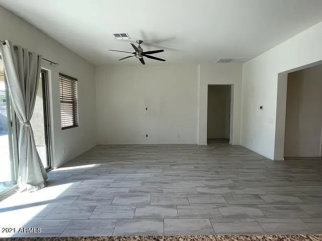 22545 E Silver Creek Ln — Photo 3