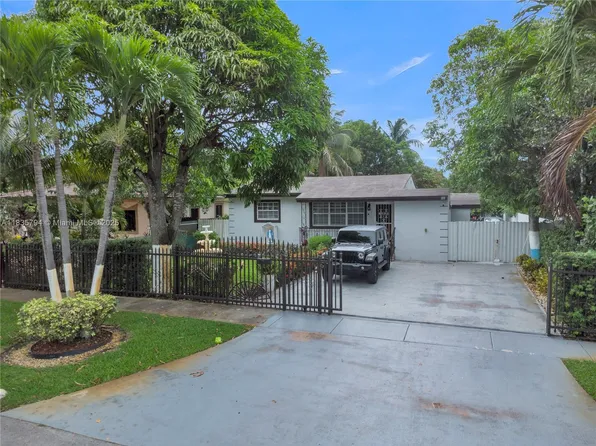 1340 NW 128th St, North Miami, FL 33167