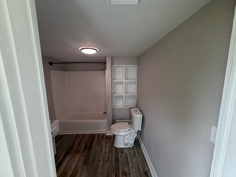 512 Buffalo St — Photo 6