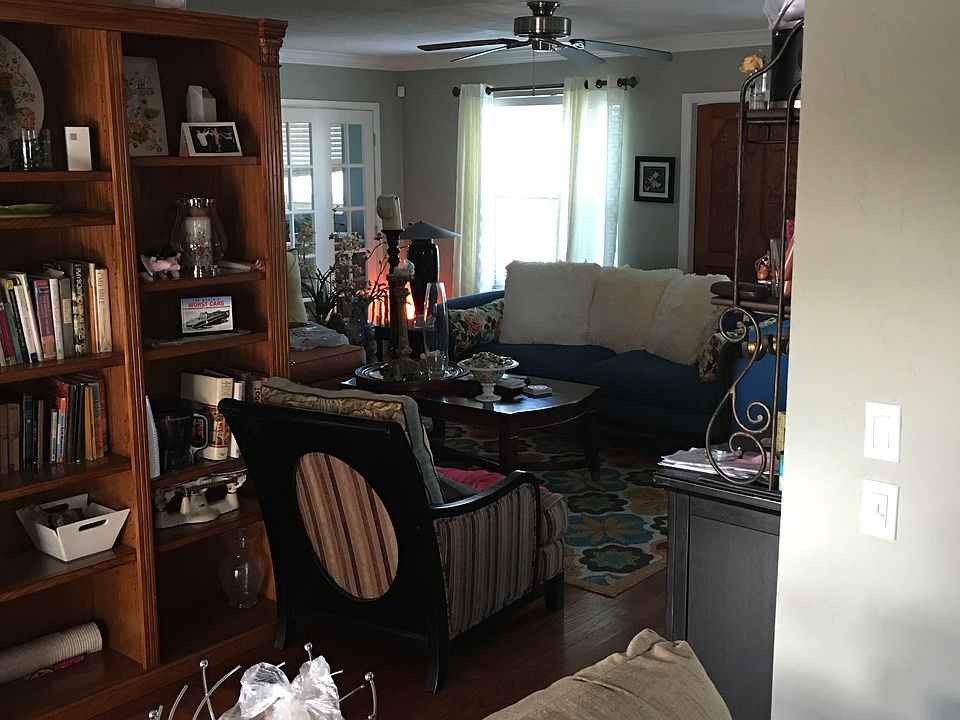 1st image of 4000 NW 3rd Way
