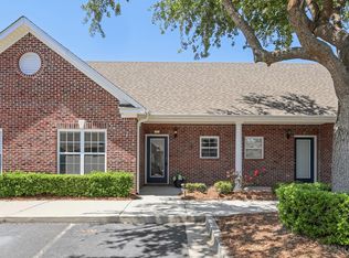 221 Eucalyptus Ln, Wilmington, NC 28412