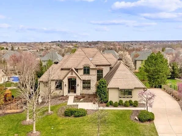 11309 W 160th St, Overland Park, KS 66221