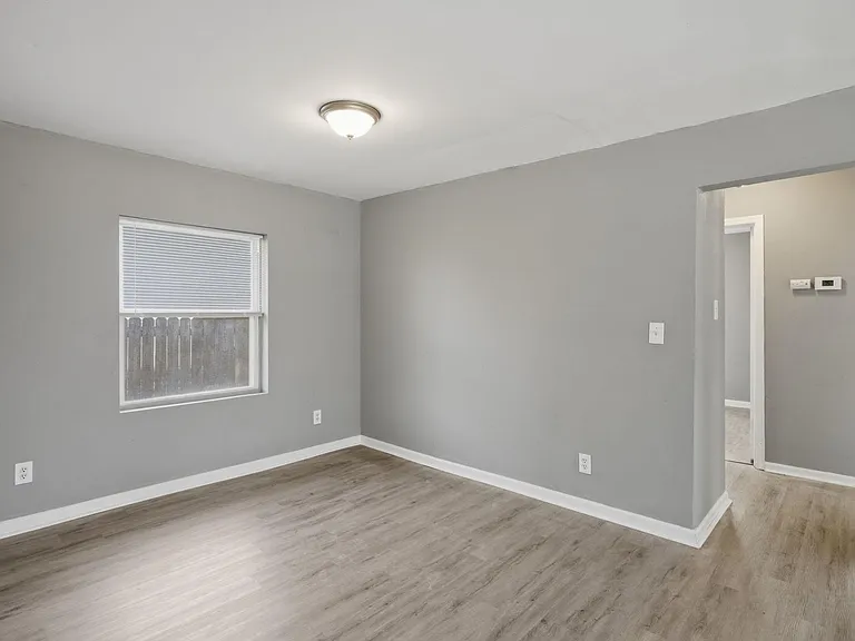 4502 Stivers St — Photo 7