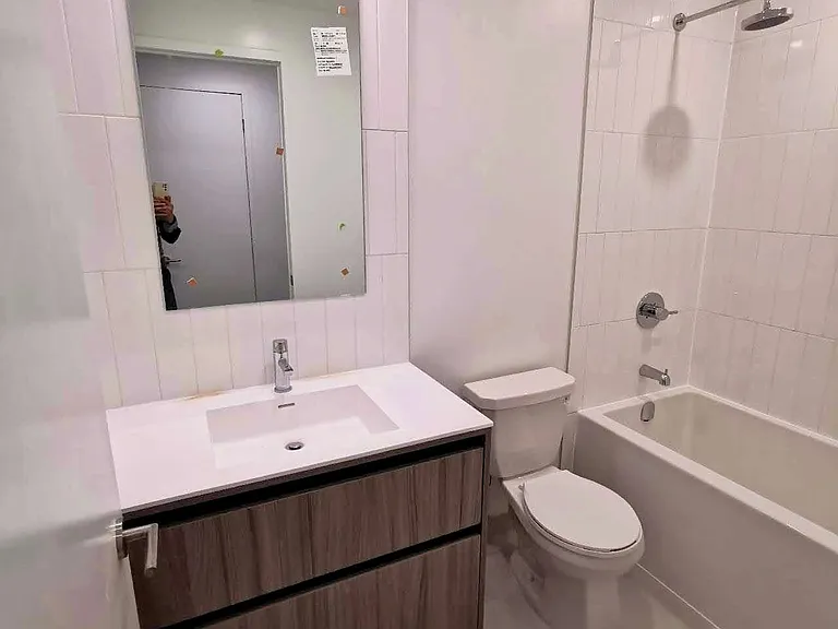 8 Beverley Glen Blvd #D-321 — Photo 7