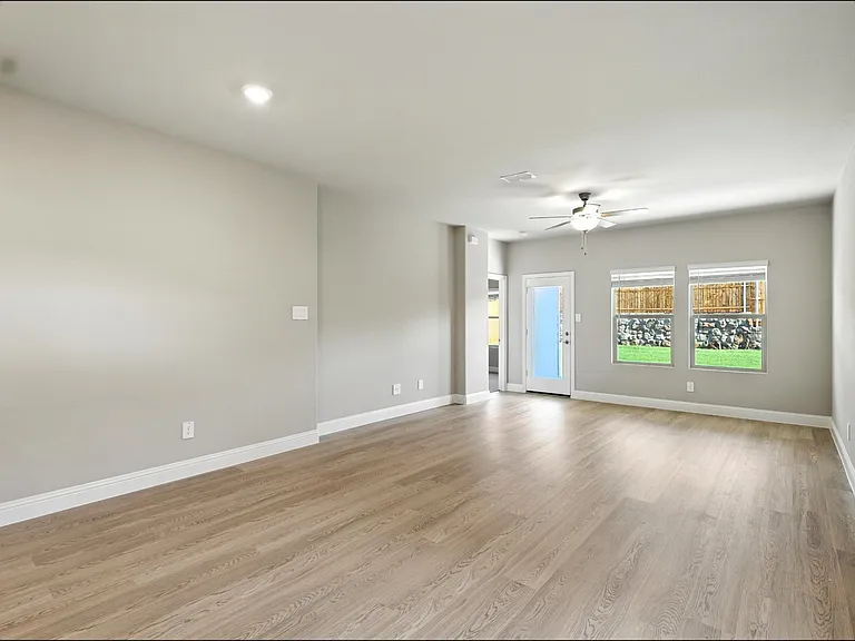 513 Willet Dr — Photo 9