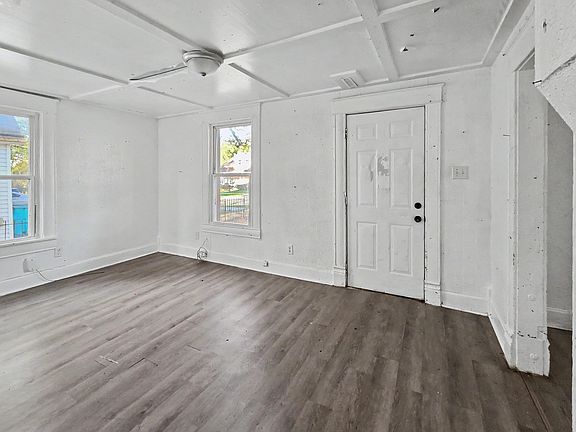 4th image of 2040 N Prospect Avenue #A & B