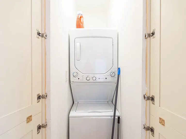 102 S Lockwood Dr #3 — Photo 6