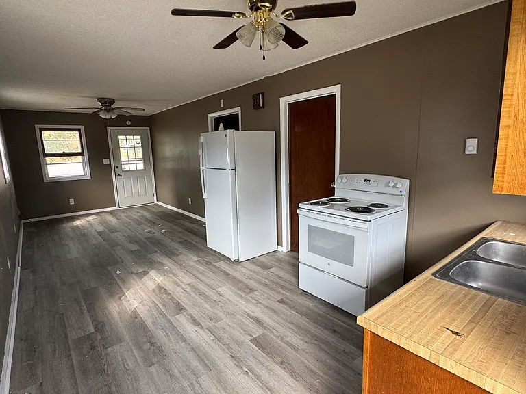 109 Arturus St #1 — Photo 3