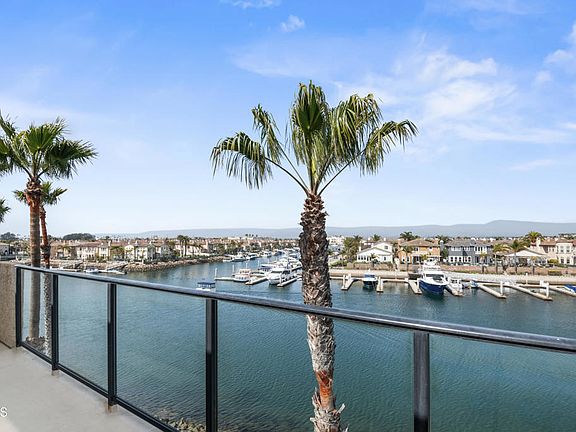 4th image of 1758 Emerald Isle Way