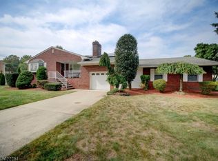 11 Sand Rd, Fairfield, NJ 07004