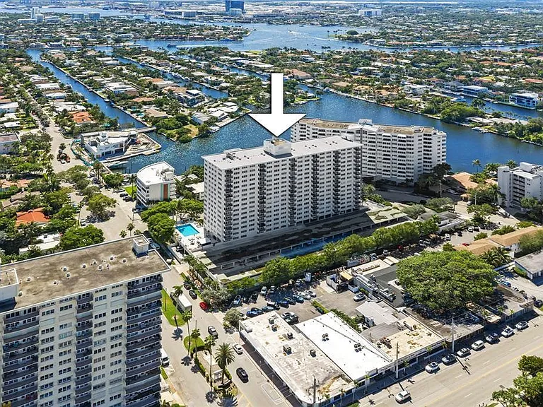340 Sunset Dr #401 — Photo 33