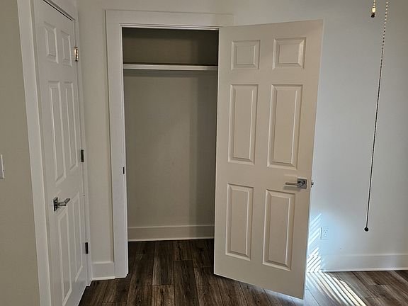 4th image of 443 Ginger Dr #1