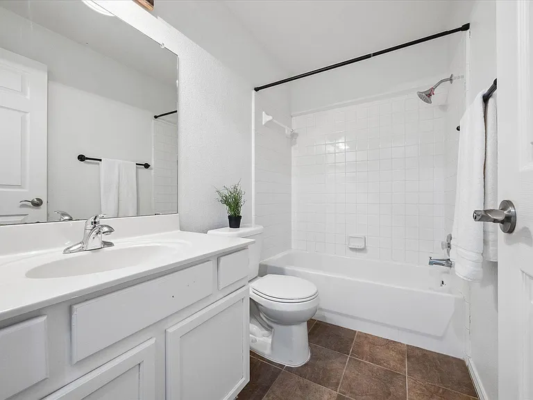 500 Millington Ln — Photo 33