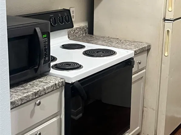 12500 Sandpiper Dr APT 28, Houston, TX 77035