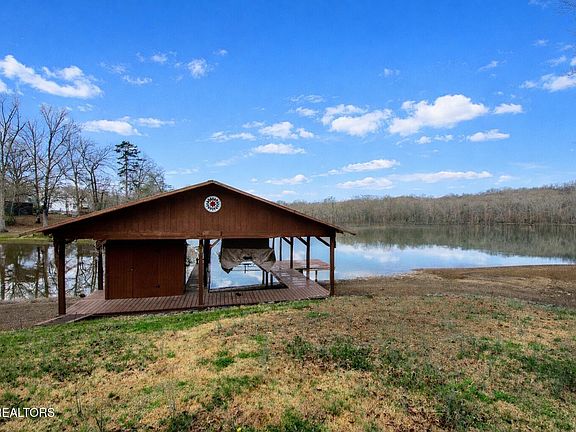 4th image of 125 Brown Rd