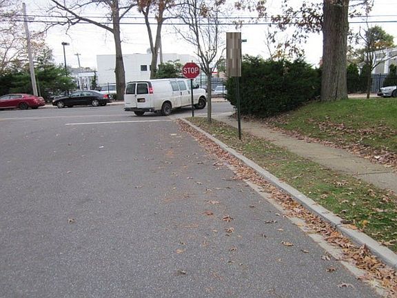 5th image of 4 Montauk Ave