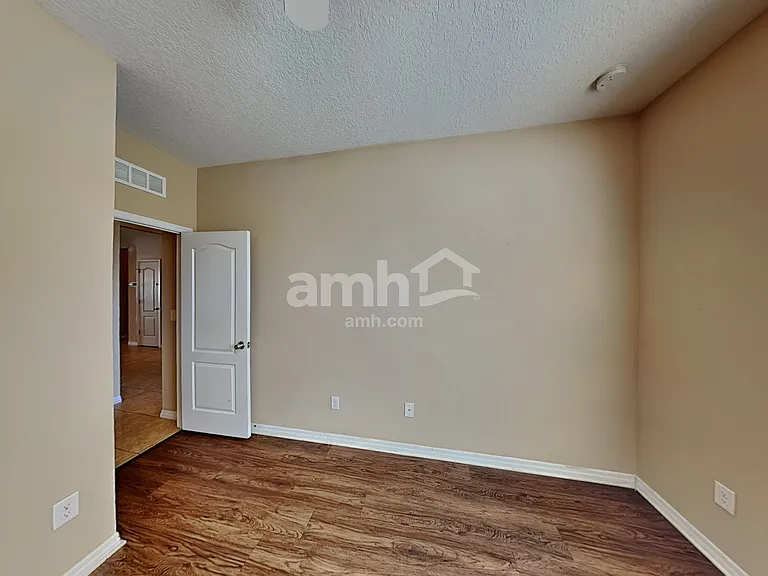 404 Britton Shores Ct — Photo 13