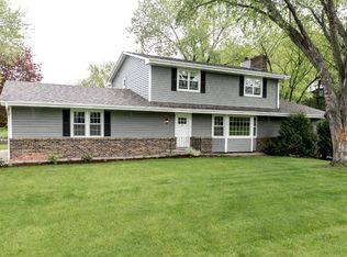 13755 Holly Rd, Eden Prairie, MN 55346