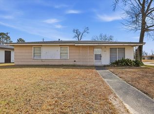 1709 Robin Ave, Orange, TX 77632
