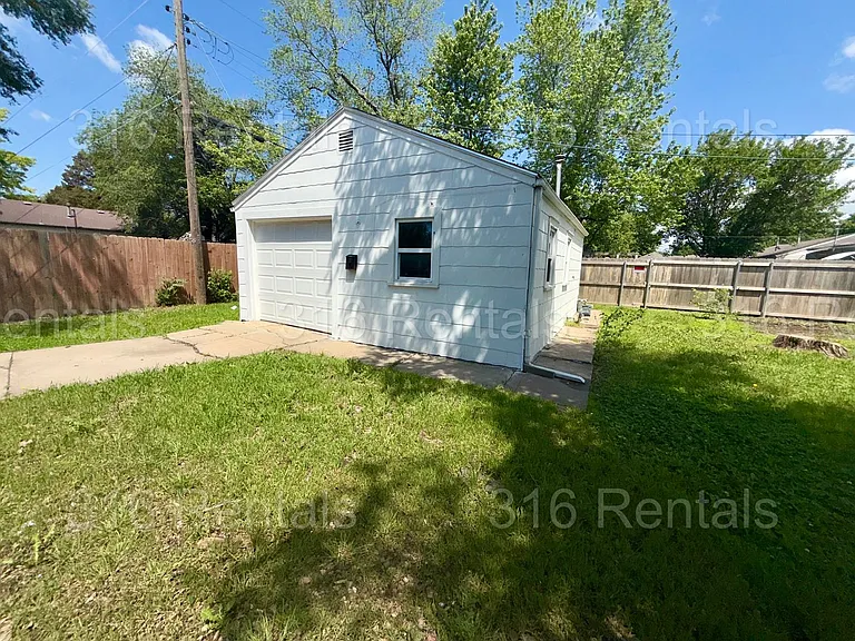 2755 S Greenwood St — Photo 7