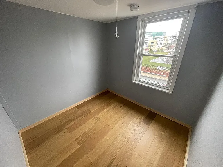 23 Bowers St #1 — Photo 5