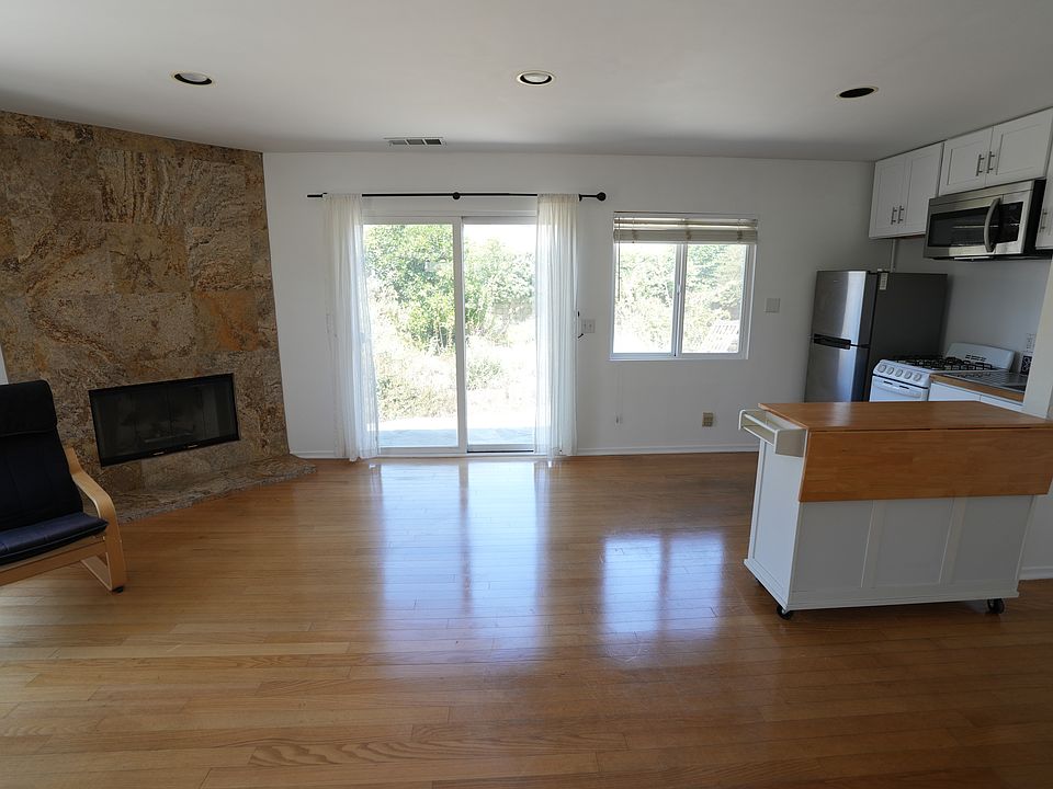 1st image of 10351 Parr Ave