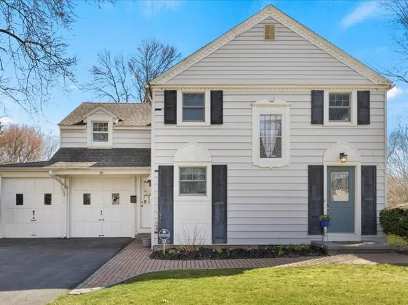 26 Pickford Dr, Rochester, NY 14618