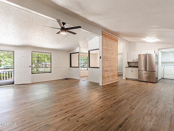 5th image of 9224 Bonaparte Drive SW