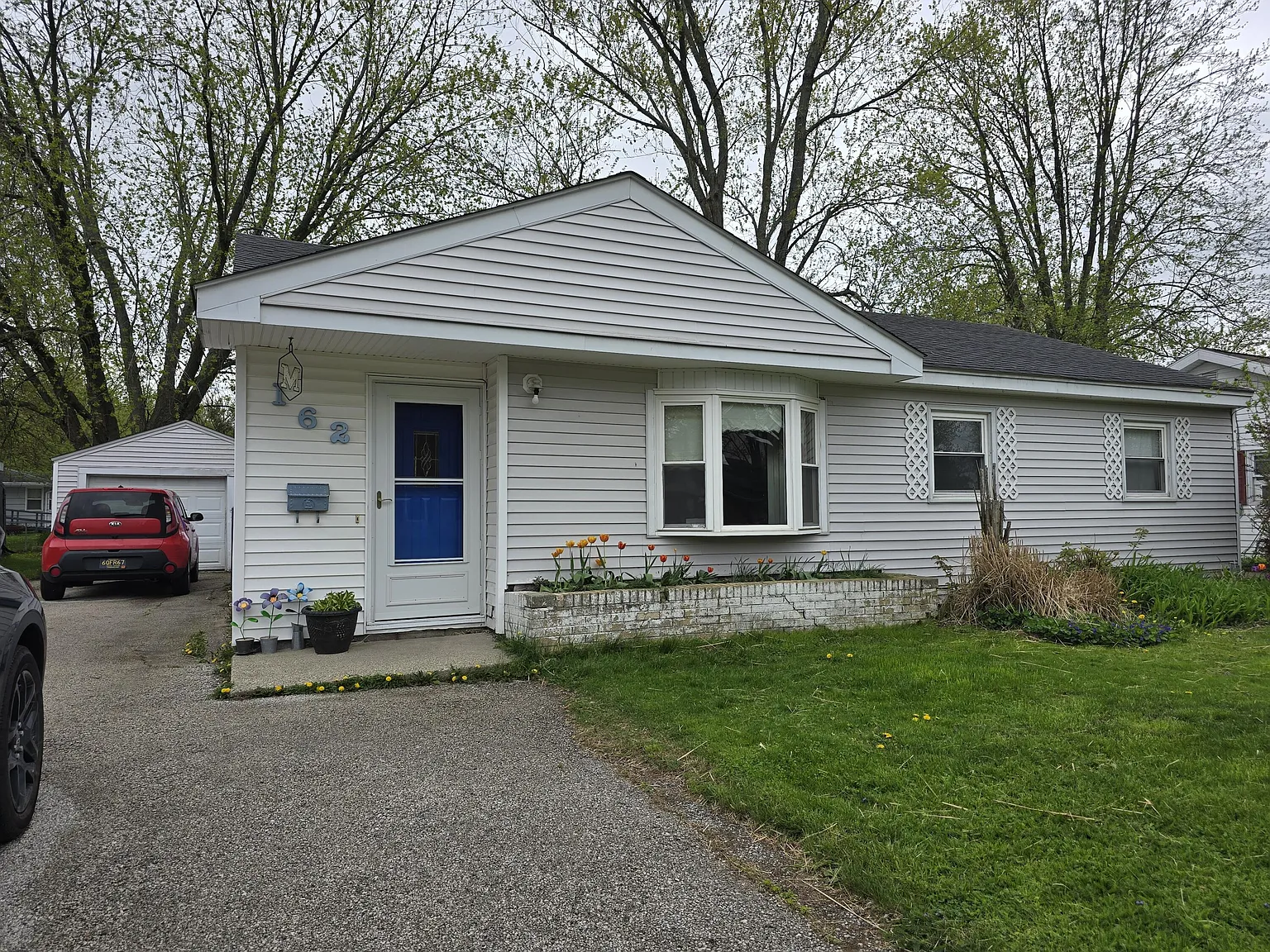 162 W Averill St photo 1
