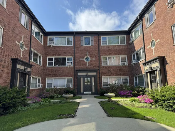 1316 Central St APT 1E, Evanston, IL 60201