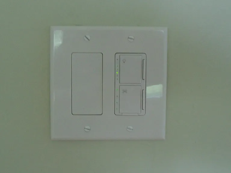Ceiling Light/Fan Dimmer Control