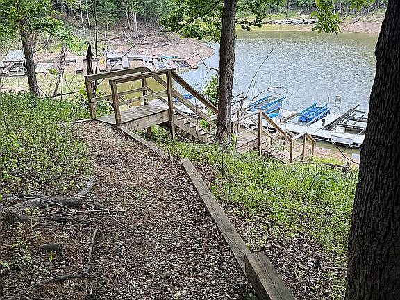 3rd image of 260 Grandview Dr