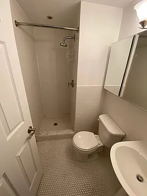 Rented by Smart City Real Estate LLC | media 6