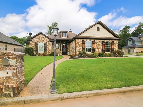 111 Champions Dr, Hallsville, TX 75650