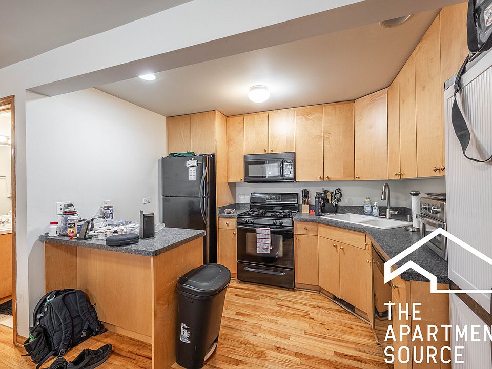 1st image of 1446 N Leavitt St APT 1R