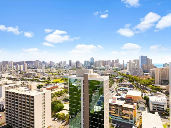 1212 Punahou St APT 1008, Honolulu, HI 96826